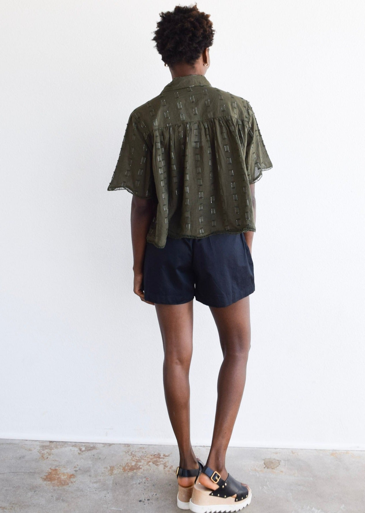 Never A Wallflower | Megan Top Olive Geo – NeverAWallflower