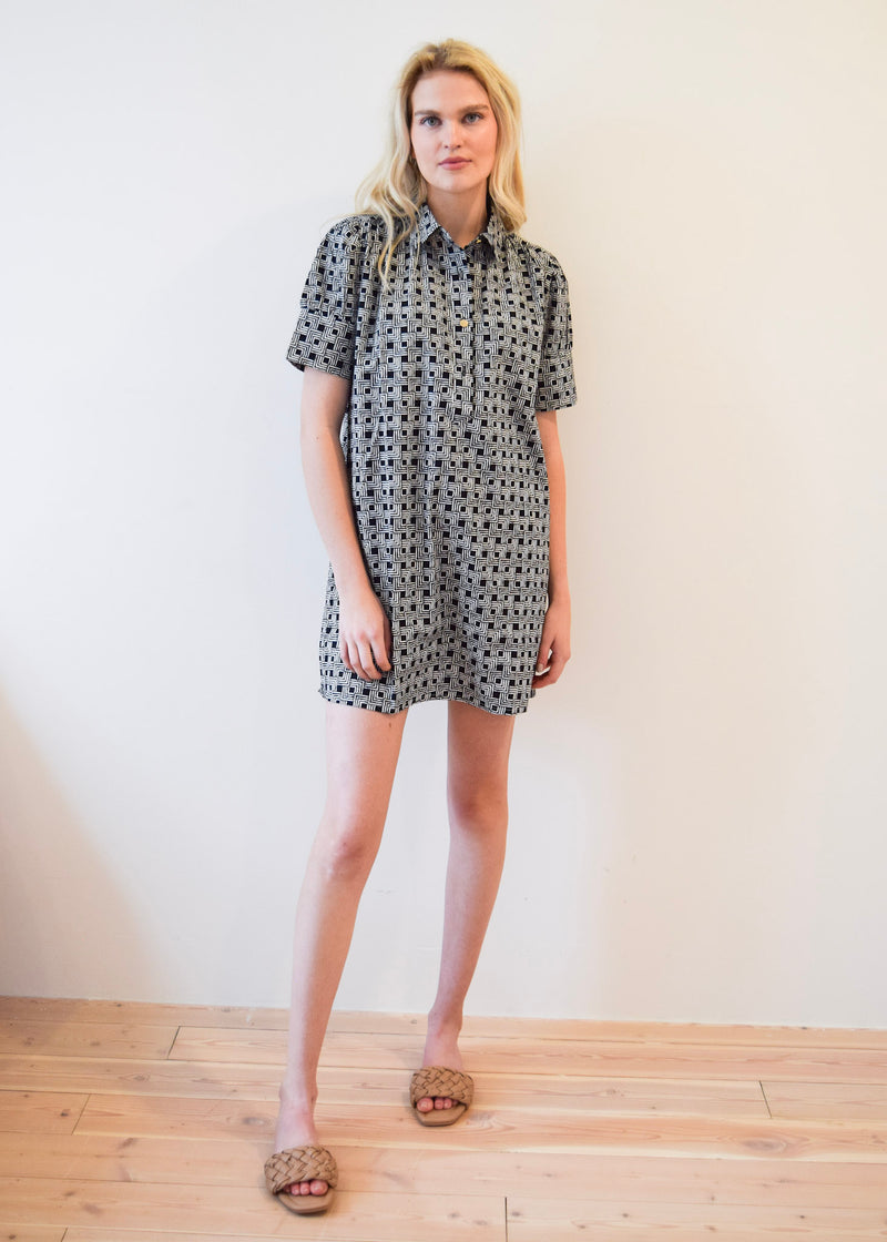 Everything Short Sleeve Dress Black Squares