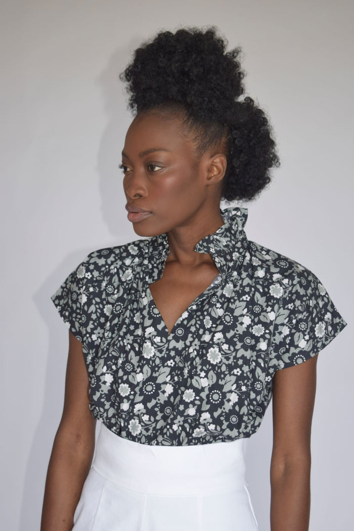 Vicki Short Sleeve Top Black Floral